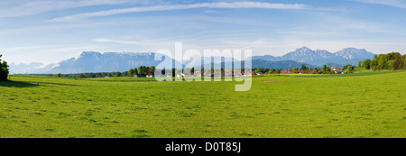 Berlin, Allemagne, pays de Berchtesgaden, Guilleragues, ciel, ciel bleu, Rupertiwinkl, église, Clocher, l'église du village, Banque D'Images