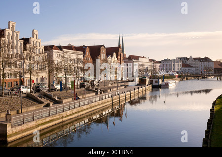 Vue le long An der Obertrave, Luebeck, Schleswig-Holstein, Allemagne Banque D'Images