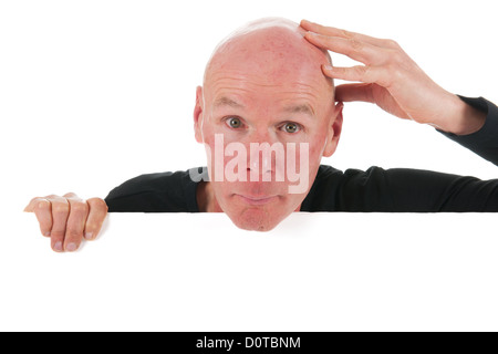 Portrait homme chauve avec tableau blanc isolé en studio Banque D'Images