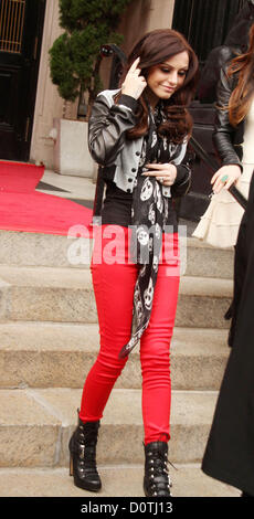 30 novembre 2012 - New York, New York, États-Unis - Chanteur CHER LLOYD s'occupe du classement Billboard Women in Music 2012 Déjeuner tenu à capitale. (Crédit Image : © Kaszerman ZUMAPRESS.com)/Nancy Banque D'Images
