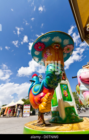 Mini Carousel colorés près de la plage de Viareggio en Toscane, Italie Banque D'Images