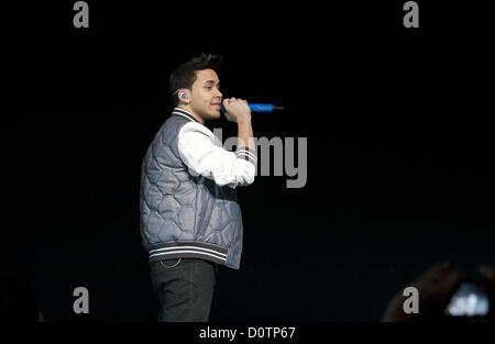 Le 29 novembre 2012 - Los Angeles, Californie, USA - Chanteur : Royce effectue au Nokia Theatre de Los Angeles, Californie aujourd'hui jeudi 28 novembre 2012.ARMANDO ARORIZO/PI (crédit Image : © Armando Arorizo ZUMAPRESS.com)/Prensa Internacional/ Banque D'Images