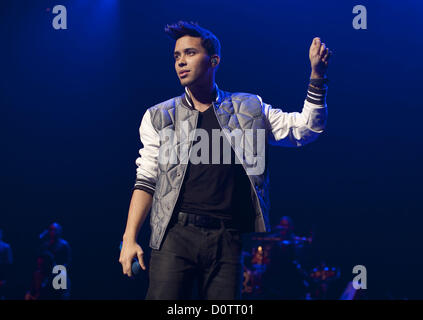 Le 29 novembre 2012 - Los Angeles, Californie, USA - Chanteur : Royce effectue au Nokia Theatre de Los Angeles, Californie aujourd'hui jeudi 28 novembre 2012.ARMANDO ARORIZO/PI (crédit Image : © Armando Arorizo ZUMAPRESS.com)/Prensa Internacional/ Banque D'Images