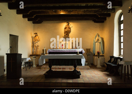 L'alter dans l'église de Mission Espada à San Antonio, Texas Banque D'Images