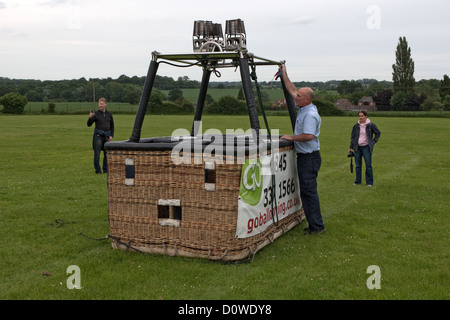 Installation, montgolfière, Chipping Ongar, Essex, Royaume-Uni Banque D'Images