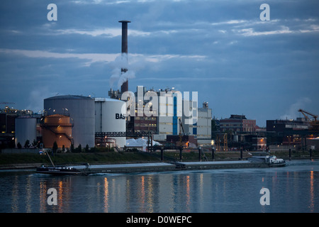 Ludwigshafen, Allemagne, BASF's usine principale sur le Rhin Banque D'Images