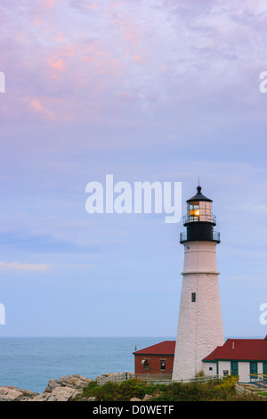 Portland Head Light est un phare historique de Cape Elizabeth, Maine Banque D'Images