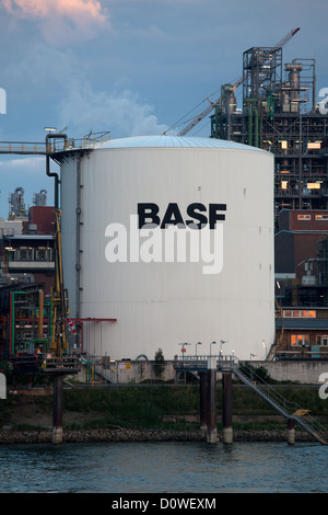 Ludwigshafen, Allemagne, BASF's usine principale sur le Rhin Banque D'Images