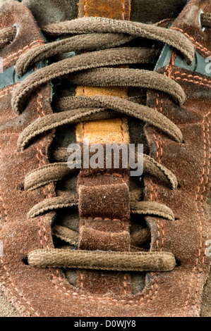 Chaussures en daim close up. Les lacets Banque D'Images