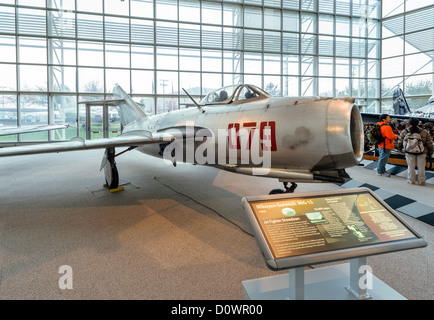 1950 Un Mikoyan-Gourevitch MiG-15 d'avions de chasse, la Grande Galerie, Musée de l'aviation, Seattle, Washington, USA Banque D'Images