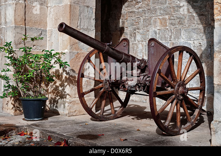 Old cannon dans la citadelle, Pamplona, Navarra, España, Europa Banque D'Images