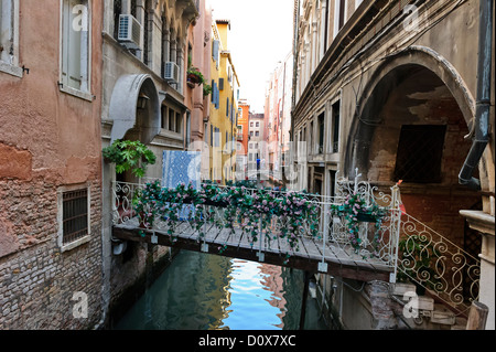 Pont décoré, Venise, Italie. Banque D'Images