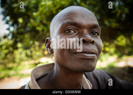 Portrait d'un homme avec le VIH / SIDA, l'Ouganda, Kaberamaido - Afrique de l'Est. Banque D'Images