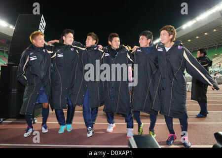 Milan, Italie. 2 décembre 2012. (L à R) Yusuke Maruhashi, Kenyu Sugimoto, Yoichiro Kakitani, Hotaru Yamaguchi, Takumi, Takahiro Ogihara, (Cerezo), 1 décembre 2012 - Football : Football /2012 J.LEAGUE Division 1, 34e match sec entre Cerezo Osaka 2-2 Kawasaki frontale au stade Nagai d'Osaka, au Japon. (Photo par Akihiro Sugimoto/AFLO SPORT) [1080] Banque D'Images