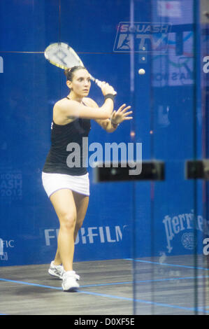 Les femmes finales de Cathay Pacific Sun Hung Kai Hong Kong financière Squash Open 2012. Nicol David vs Camille Serme. Banque D'Images