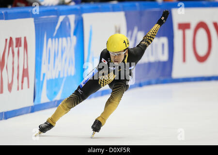 Yuzo Takamido (JPN), 2 décembre 2012 - Courte piste : Coupe du Monde Samsung ISU courte piste 2012, Men's 5000 m de patinage de vitesse sur courte piste B-Finale, Nippon Gaishi arène, Nagoya, Aichi, Japon. (Photo par Akihiro Sugimoto/AFLO SPORT) [1080] Banque D'Images