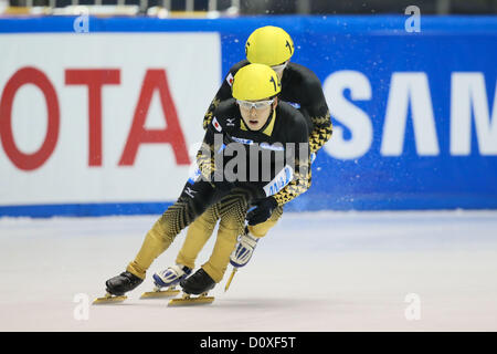 Yuzo Takamido (JPN), 2 décembre 2012 - Courte piste : Coupe du Monde Samsung ISU courte piste 2012, Men's 5000 m de patinage de vitesse sur courte piste B-Finale, Nippon Gaishi arène, Nagoya, Aichi, Japon. (Photo par Akihiro Sugimoto/AFLO SPORT) [1080] Banque D'Images