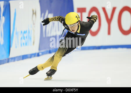 Yuzo Takamido (JPN), 2 décembre 2012 - Courte piste : Coupe du Monde Samsung ISU courte piste 2012, Men's 5000 m de patinage de vitesse sur courte piste B-Finale, Nippon Gaishi arène, Nagoya, Aichi, Japon. (Photo par Akihiro Sugimoto/AFLO SPORT) [1080] Banque D'Images