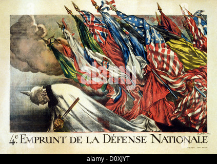 La Première Guerre mondiale, le français, la propagande, l'affiche, allied, drapeaux, Kaiser, Guillaume II, l'épée brisée, Paris, France, 1918, Banque D'Images