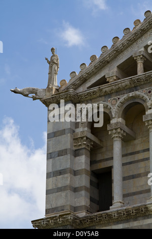 Détail de la cathédrale Santa Maria Assunta à Pise, Toscane, Italie Banque D'Images