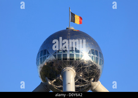 Restaurant avec vue panoramique au sommet de l'Atomium à Bruxelles, Belgique Banque D'Images