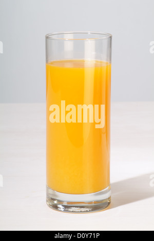 Hambourg, Allemagne, un verre de jus d'orange Banque D'Images