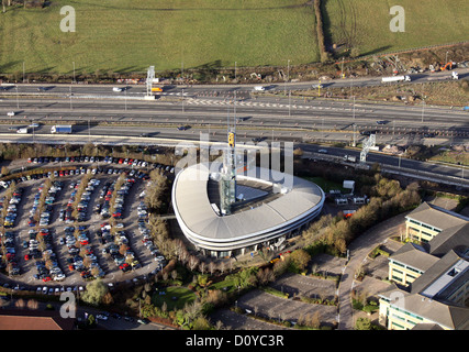 Vue aérienne du centre de contrôle régional de RAC, Bristol à la jonction de l'autoroute M5 et M4 Banque D'Images