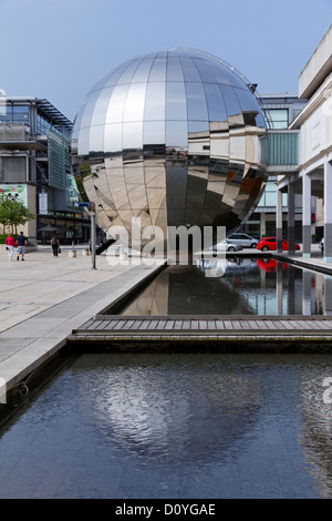 Le planétarium dans Millenium Square, Bristol, Somerset, Angleterre Banque D'Images