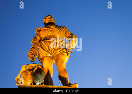 L'Angleterre, Devon, Tavistock, Statue de Sir Francis Drake Banque D'Images