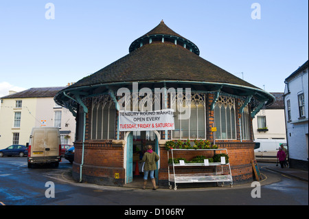 Le marché extérieur de ronde à Tenbury Wells le Worcestershire England UK Banque D'Images