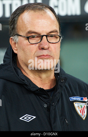 Marcelo Bielsa coach (Athletic Club de Bilbao), au cours de la Liga match de football entre le FC Barcelone et l'Athletic Bilbao, au Camp Nou à Barcelone, Espagne, Samedi, Décembre. 1, 2012. Foto : S.Lau Banque D'Images