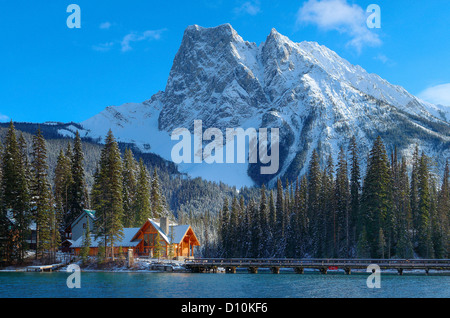 Chalet Restaurant d'Emerald Lake Lodge, Emerald Lake, le parc national Yoho, Colombie-Britannique, Canada Banque D'Images