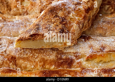 Tarte au fromage fait maison préparé pour être servi. Banque D'Images