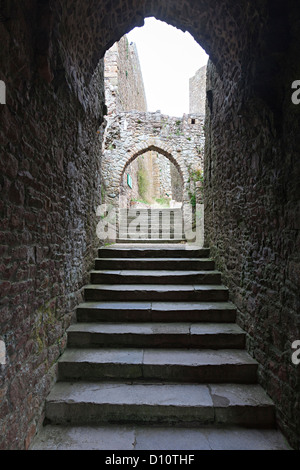 Passage à l'intérieur de la reine Elizabeth Gate, château Mont Orgueil, Gorey, Jersey, Channel Islands, Royaume-Uni Banque D'Images