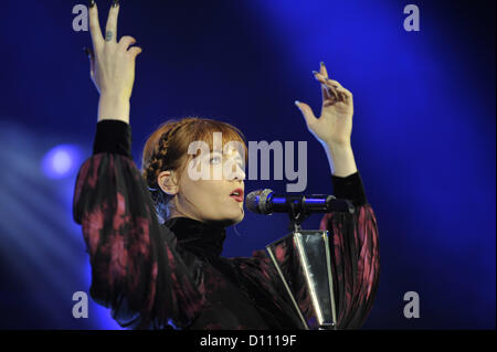 Westpoint arena, Exeter, Royaume-Uni, 4 décembre 2012 et le début de la partie de la jambe de leur tournée au Royaume-Uni avec le concert d'ouverture tenue à l'Westpoint arena à Exeter. Jouer à une foule de capacité de 8000 (chiffres fournis par Westpoint) avec tous les billets vendus. Le groupe continue sa tournée au Royaume-Uni avec concerts à l'O2 à Londres, Coventry, Aberdeen, Liverpool avant de se rendre à Dublin. Credit : Nick Twinney / Alamy Live News Banque D'Images