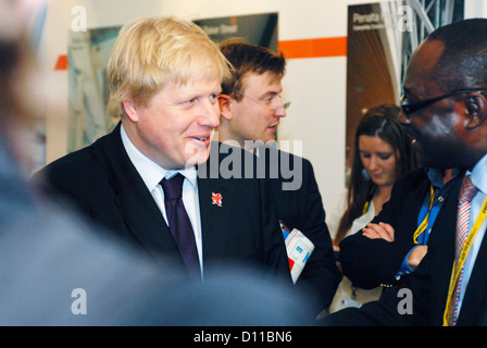 FRANCE, CANNES, 11MARS 2009, le maire de Londres Boris Johnson fait la promotion de Londres au MIPIM Banque D'Images