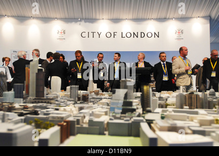 FRANCE, Cannes 11E MARS 2009 sur les investisseurs de la ville de Londres se tenir au MIPIM, le plus grand événement d'investissement immobilier Banque D'Images