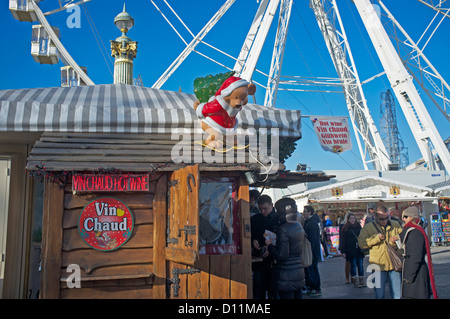 Marché de Noël sur les Champs Elysées à Paris, France Banque D'Images