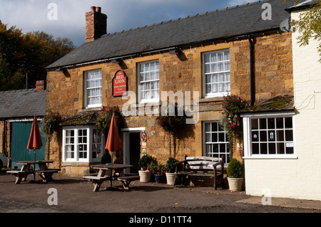 Le Red Lion Pub, Ilmington, Warwickshire, England, UK Banque D'Images