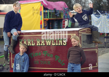 Karl Rawlins, showmen & Fairground, showmen, enfants à leur retraite d'hiver, East Grinstead, West Sussex, Angleterre, Royaume-Uni Banque D'Images