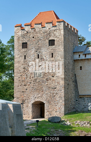 Sigulda château médiéval reconstruit la tour. La Lettonie. Banque D'Images