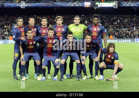 05.12.2012. Barcelone, Espagne. Line-up de l'équipe de Barcelone Barcelone contre Benfica arborant de Lisbonne football Ligue des Champions phase de groupes. Banque D'Images