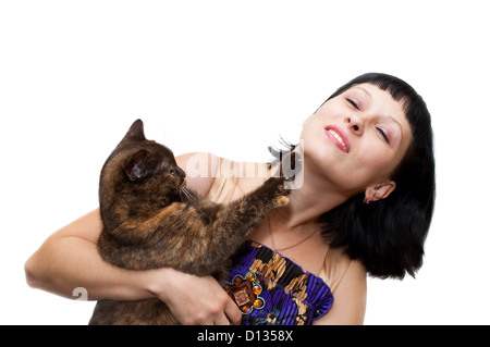 Fille avec chat sur Main sur fond blanc Banque D'Images