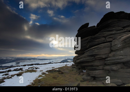 L'hiver sur Dovestone Tor, Upper Derwent Valley, parc national de Peak District, Derbyshire, Angleterre, RU Banque D'Images