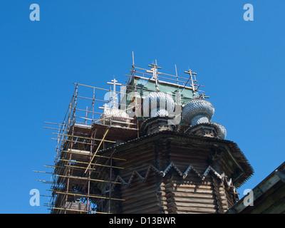 Le musée en plein air de Kizhi sur l'île dans le lac Onega en Russie le pogost est inclus dans la liste du patrimoine mondial de l'UNESCO Banque D'Images