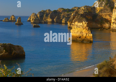 Lagos, la plage de Dona Ana, Praia da Dona Ana, Algarve, Portugal, Europe Banque D'Images