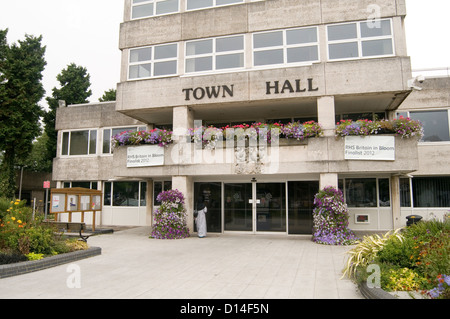 Hôtel de ville de Crawley uk surrey béton gris terne de l'architecture du bâtiment des années 60 Banque D'Images