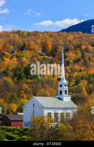 La célèbre église de la communauté blanche, à Stowe, au Vermont. Banque D'Images
