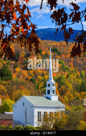 La célèbre église de la communauté blanche, à Stowe, au Vermont. Banque D'Images