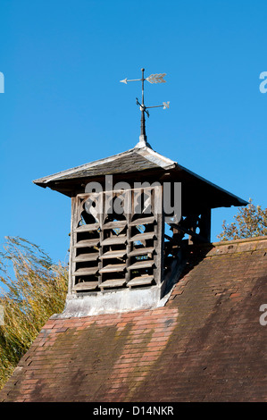 Tourelle de Bell en bois, Eglise St Mary, mèche, Worcestershire, Angleterre, RU Banque D'Images